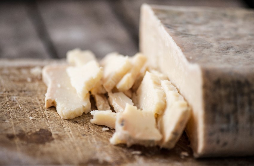 pecorino-stagionato01.jpg