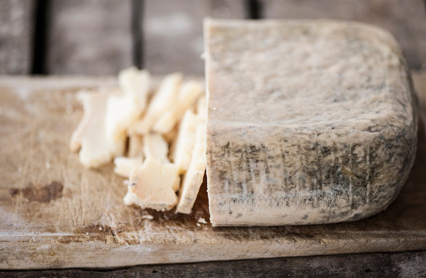 pecorino-stagionato02.jpg